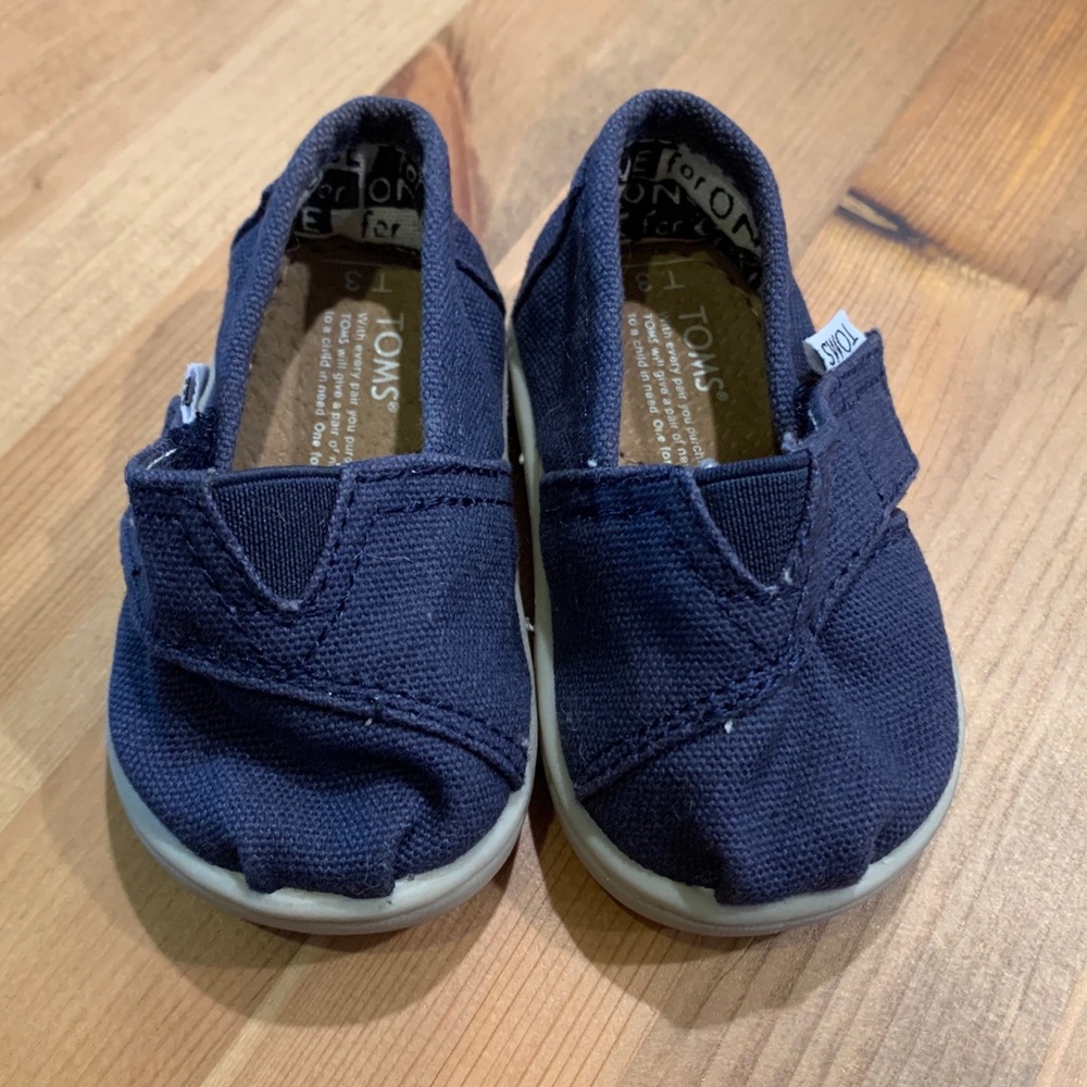 Navy Blue TOMS Classics